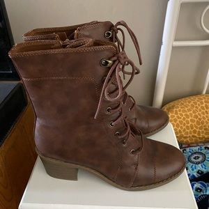 NEW Woman’s Arizona brown boots. Size 10.